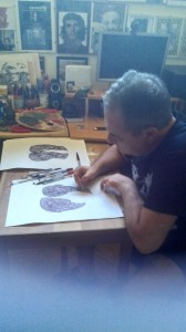 Accursio Truncali nel suo studio
