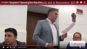 Il Consigliere Vassallo legge la nota delle sue dimissioni
